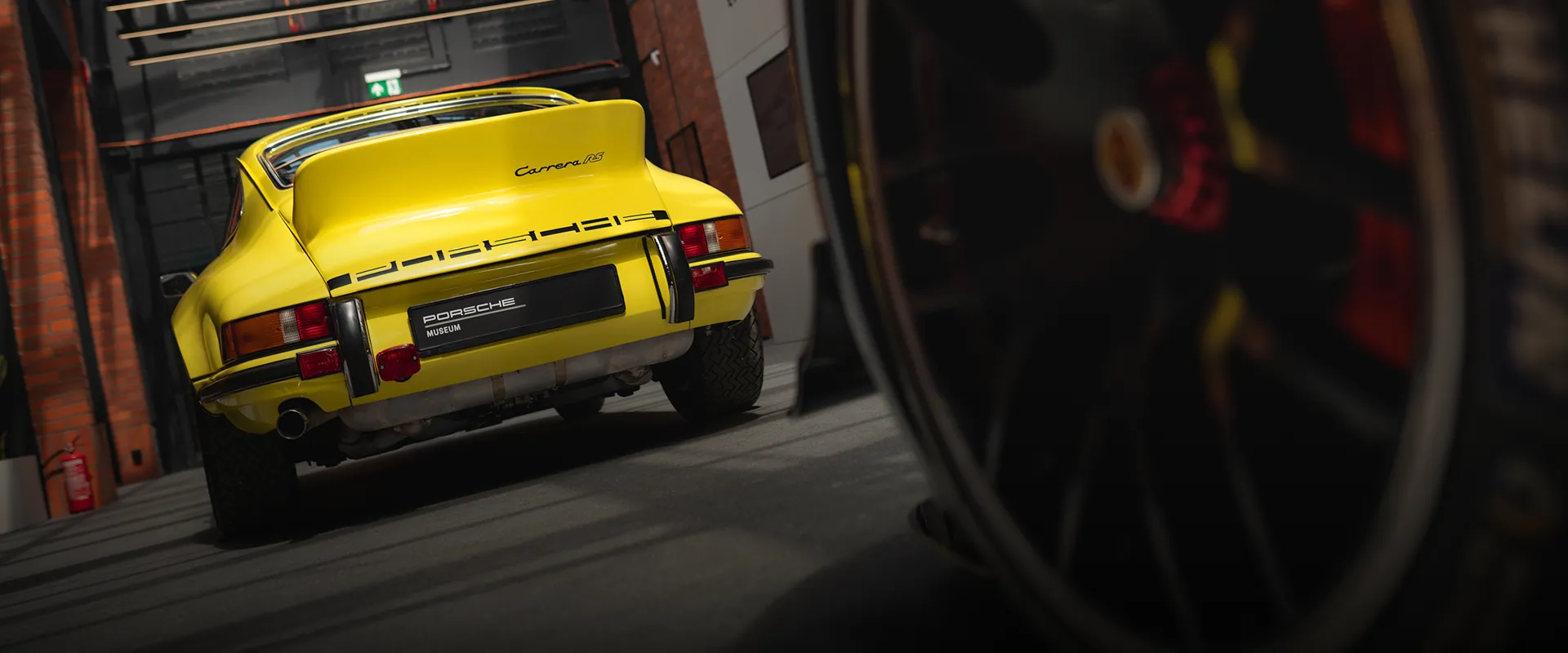 Porsche Store to miejsce dla tych,<br>którzy w życiu kierują się marzeniami.