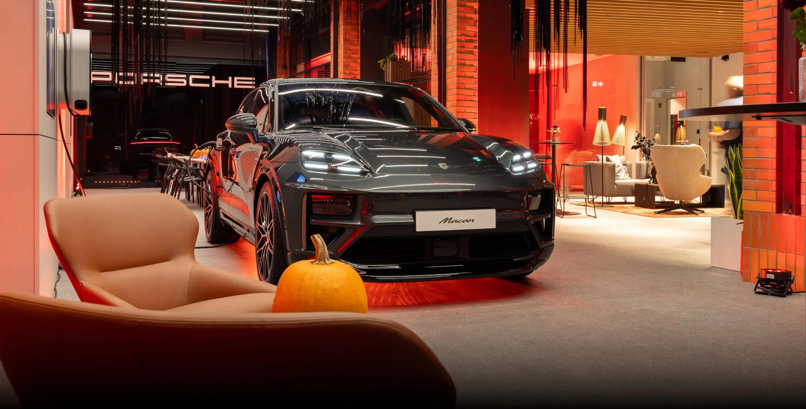 PORSCHE