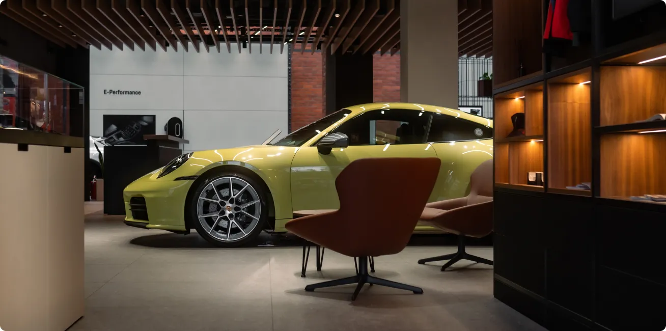PORSCHE